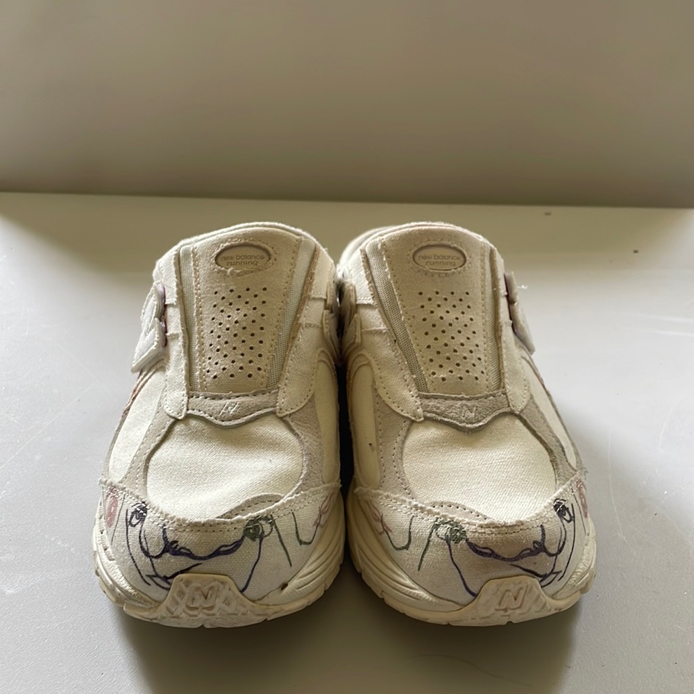 Previously Worn | New Balance Men's 2002R Mule "Bryant Giles | US Size Men’s 7.5